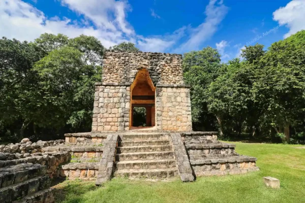 tour privado Ek Balam y cenote en la Riviera Maya